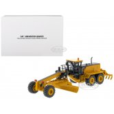 DCM CAT 24M GRADER